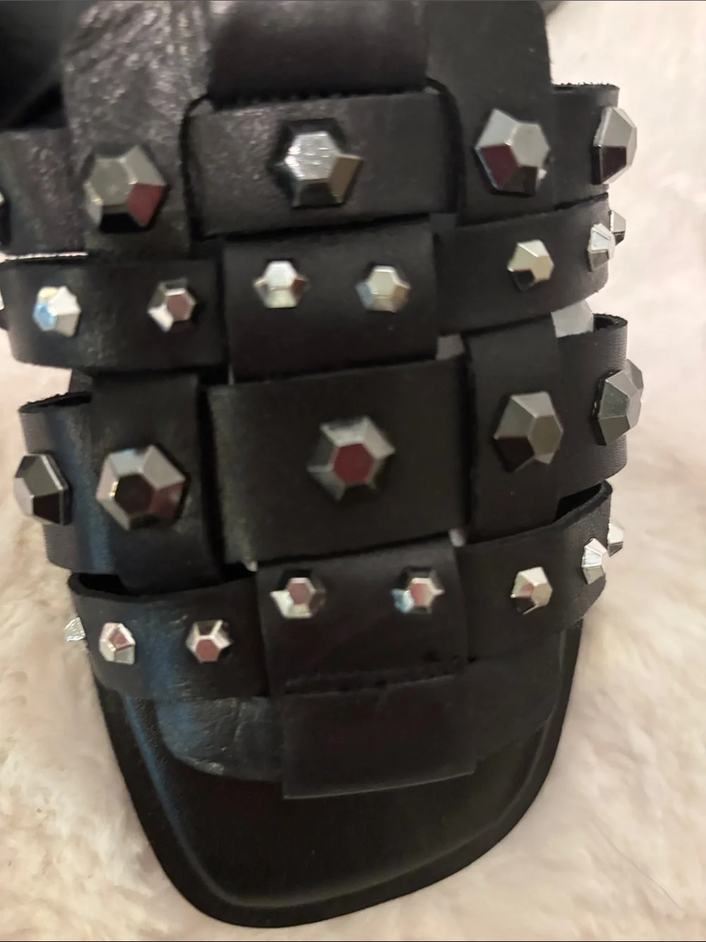 NWOT Vince Camuto Neverna Leather Black Studded Slide Sandals with Sz 8